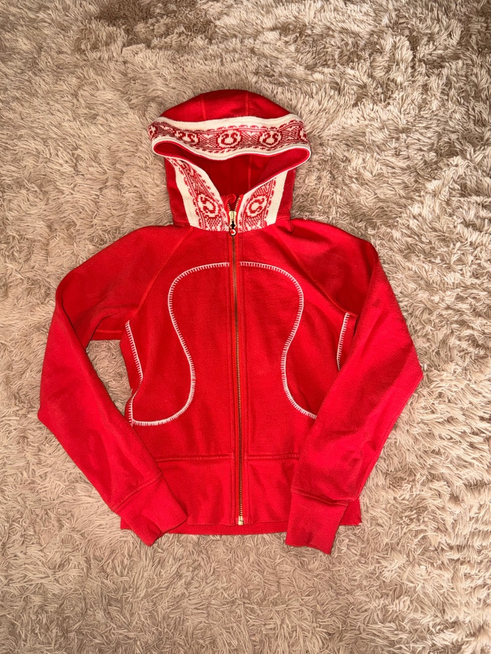 RARE Lululemon 2009 Vancouver Canada Remix Lulu Hoodie Red Gold Sz 6